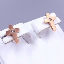 Сережки-гвоздики Stainless Steel. Позолота ЧВ. Родій. Камені: білий циркон. Довжина: 12 мм. Ширина: 8 мм.