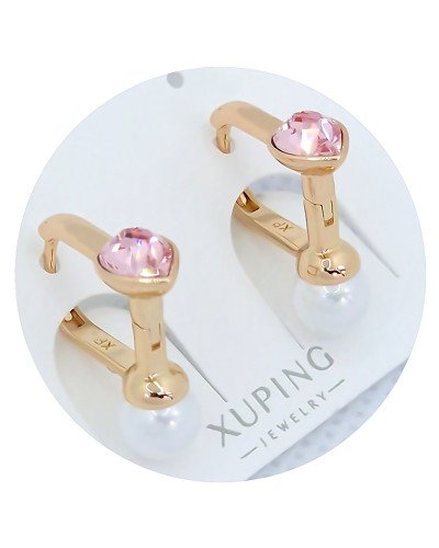 Сережки ХР. Позолота 18К. Камені: Swarovski рожевого кольору та перли. Довжина: 16 мм, ширина: 18 мм