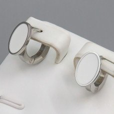Сережки Stainless Steel з білою емаллю. Сталь. Родій. Довжина: 10 мм. Ширина: 7 мм.