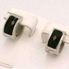 Сережки Stainless Steel. Сталь. Родій. Камені: чорний циркон. Діаметр: 12 мм. Ширина: 5 мм.