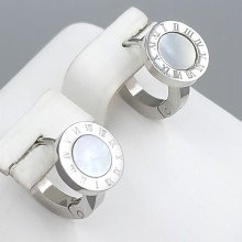 Сережки Stainless Steel з перламутровою емаллю. Сталь. Родій. Діаметр: 10 мм.