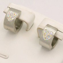 Сережки Stainless Steel з білою емаллю. Сталь. Родій. Камінь: бензиновий циркон. Діаметр: 12 см. Ширина: 5 мм.