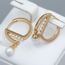 Сережки XР. Позолота 18К. Камені: перли. Довжина: 23 мм. Ширина: 5 мм.