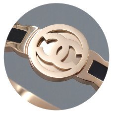 Жорсткий браслет Stainless Steel із чорною емаллю. Сталь. Позолота ЧВ. Діаметр: 62 мм. Ширина: 14 мм.