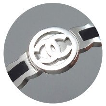 Жорсткий браслет Stainless Steel із чорною емаллю. Родій. Сталь. Діаметр: 62 мм. Ширина: 14 мм.