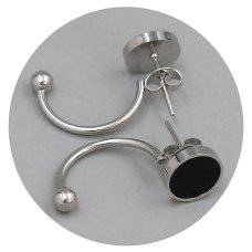 Сережки-гвоздики Stainless Steel із чорною емаллю. Сталь. Родій. Довжина: 26 мм. Ширина: 10 мм.