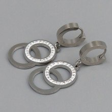 Сережки Stainless Steel з емаллю. Сталь. Родій. Камені: білий циркон. Довжина: 41 мм. Ширина: 15 мм.