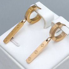 Сережки Stainless Steel. Сталь. Позолота ЧВ. Довжина: 34 мм. Ширина: 3 мм.