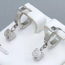 Сережки Stainless Steel. Сталь. Родій. Довжина: 22 мм. Ширина: 5 мм.