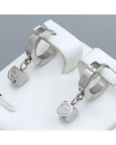 Сережки Stainless Steel. Сталь. Родій. Довжина: 22 мм. Ширина: 5 мм.