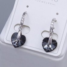 Сережки ХР. Родій. Камені: Swarovski та циркон. Довжина: 25 мм. Ширина: 10 мм.