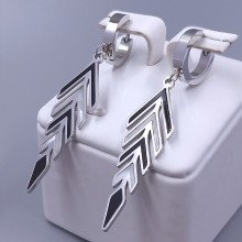 Сережки Stainless Steel з емаллю. Сталь. Родій. Довжина: 54 мм. Ширина: 12 мм.