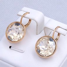 Сережки XР. Позолота 18К. Камені: Swarovski ніжно-жовтого кольору. Довжина: 23 мм. Ширина: 14 мм.