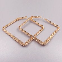Сережки-квадрат XР M&L. Позолота 18К. Діаметр: 30 мм. Товщина: 1 мм.