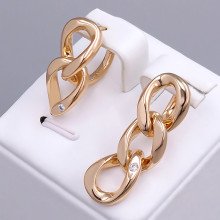 Сережки ХР. Позолота 18К. Камені: білий циркон. Довжина: 32 мм. Ширина: 10 мм. Діаметр: 15 мм