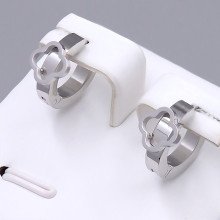 Сережки Stainless Steel. Сталь. Родій. Діаметр: 13 мм. Ширина: 8 мм.