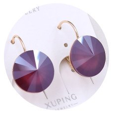 Сережки XР. Позолота 18К. Камені: Swarovski бордового кольору. Довжина: 22 мм. Ширина: 14 мм.