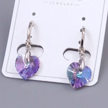 Сережки ХР. Родій. Камені: Swarovski з ніжно блакитно-фіолетовим відтінком. Довжина: 25 мм. Ширина: 10 мм.