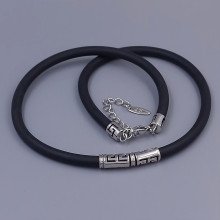 Шнурок каучуковий XР з родієм. Довжина: 45-50 см. Ширина: 5 мм