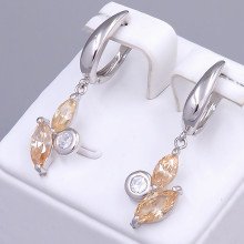 Сережки ХР. Родій. Камені: циркон. Довжина: 38 мм. Ширина: 11 мм.