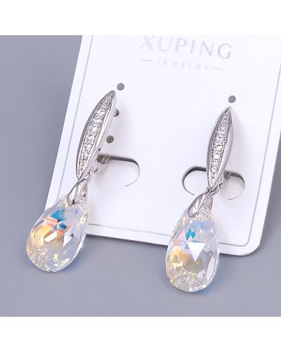 Сережки ХР. Родій. Камені: Swarovski бензинового кольору та циркон. Довжина: 38 мм. Ширина: 10 мм.