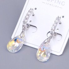 Сережки ХР. Родій. Камені: Swarovski бензинового кольору та циркон. Довжина: 34 мм. Ширина: 9 мм.