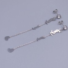 Сережки-гвоздики Stainless Steel. Сталь. Родій. Камені: білий циркон. Довжина: 80 мм. Ширина: 7 мм.