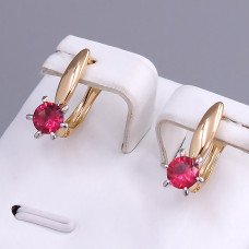 Сережки ХР. Позолота 18К+ родій. Камені: малиновий циркон. Довжина: 19 мм. Ширина: 7 мм.