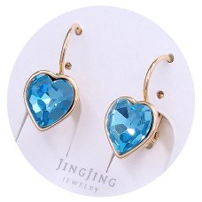 Сережки XР. Позолота 18К. Камені: Swarovski бірюзового кольору. Довжина: 19 мм. Ширина: 10 мм.