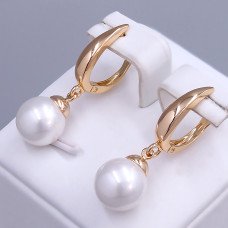 Сережки XР. Позолота 18К. Камені: перли. Довжина: 33 мм. Ширина: 10 мм.