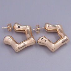 Сережки-гвоздики ХР. Позолота 18К. Довжина: 30 мм. Ширина: 10 мм.