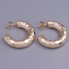 Сережки-гвоздики ХР. Позолота 18К. Діаметр: 31 мм. Ширина: 7 мм.