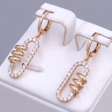 Сережки ХР. Позолота 18К. Камені: білий циркон. Довжина: 32 мм. Ширина: 9 мм.