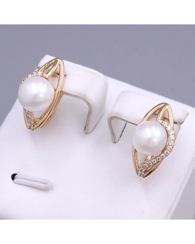 Сережки XР. Позолота 18К. Камені: перли та циркон. Довжина: 18 мм. Ширина: 9 мм.