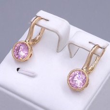 Сережки ХР. Позолота 18К. Камені: рожевий циркон. Довжина: 26 мм. Ширина: 9 мм.