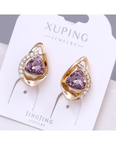 Сережки XР. Позолота 18К. Камені: Swarovski фіолетового кольору та циркон. Довжина: 17 мм. Ширина: 11 мм.