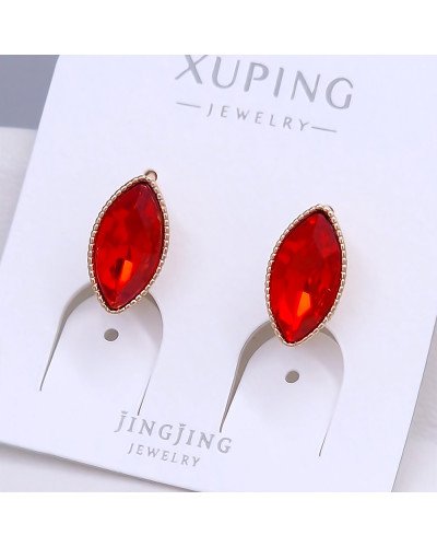 Сережки XР. Позолота 18К. Камені: Swarovski червоного кольору. Довжина: 16 мм. Ширина: 8 мм.