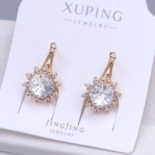 Сережки XР. Позолота 18К. Камені: Swarovski білого кольору та циркон. Довжина: 19 мм. Ширина: 11 мм.