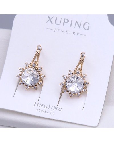Сережки XР. Позолота 18К. Камені: Swarovski білого кольору та циркон. Довжина: 19 мм. Ширина: 11 мм.