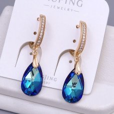 Сережки XР. Позолота 18К. Камені: Swarovski синього кольору та циркон. Довжина: 36 мм. Ширина: 9 мм