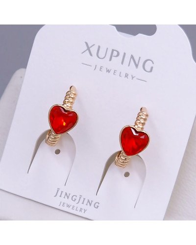 Сережки XР. Позолота 18К. Камені: Swarovski червоного кольору. Діаметр: 15 мм. Ширина: 6 мм