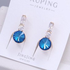 Сережки XР. Позолота 18К. Камені: Swarovski ніжно-синього кольору та циркон. Довжина: 20 мм. Ширина: 8 мм.
