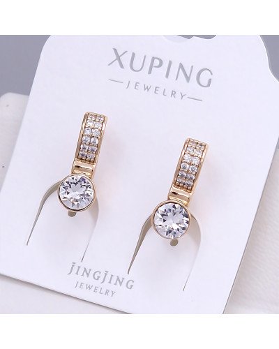 Сережки XР. Позолота 18К. Камені: Swarovski білого кольору та циркон. Довжина: 18 мм. Ширина: 6 мм.