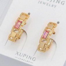 Сережки XР. Позолота 18К. Камені: Swarovski рожевого кольору. Довжина: 18 мм. Ширина: 5 мм.