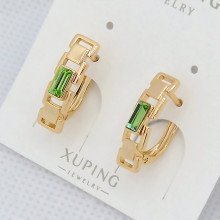 Сережки XР. Позолота 18К. Камені: Swarovski зеленого кольору. Довжина: 18 мм. Ширина: 5 мм.