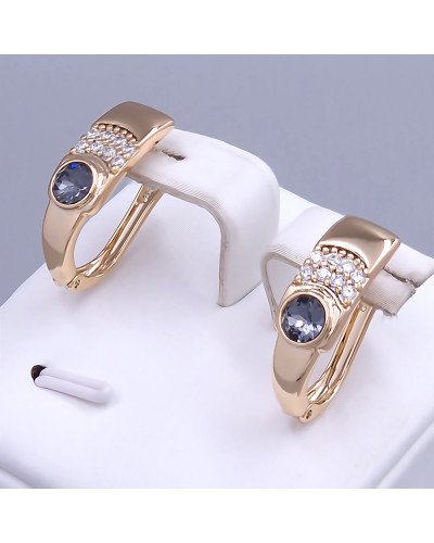 Сережки XР. Позолота 18К. Камені: Swarovski чорного кольору та циркон. Довжина: 20 мм. Ширина: 7 мм.