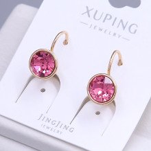 Сережки XР. Позолота 18К. Камені: Swarovski рожевого кольору. Довжина: 15 мм. Ширина: 9 мм.