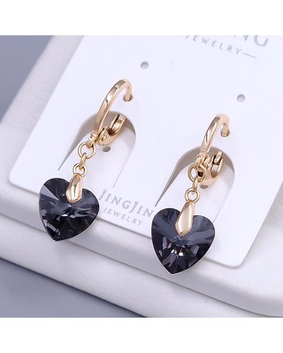 Сережки XР. Позолота 18К. Камені: Swarovski чорного кольору. Довжина: 22 мм. Ширина: 9 мм.