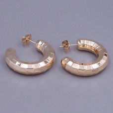 Сережки-гвоздики ХР. Позолота 18К. Діаметр: 31 мм. Ширина: 7 мм.