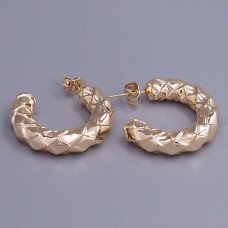 Сережки-гвоздики ХР. Позолота 18К. Діаметр: 31 мм. Ширина: 7 мм.